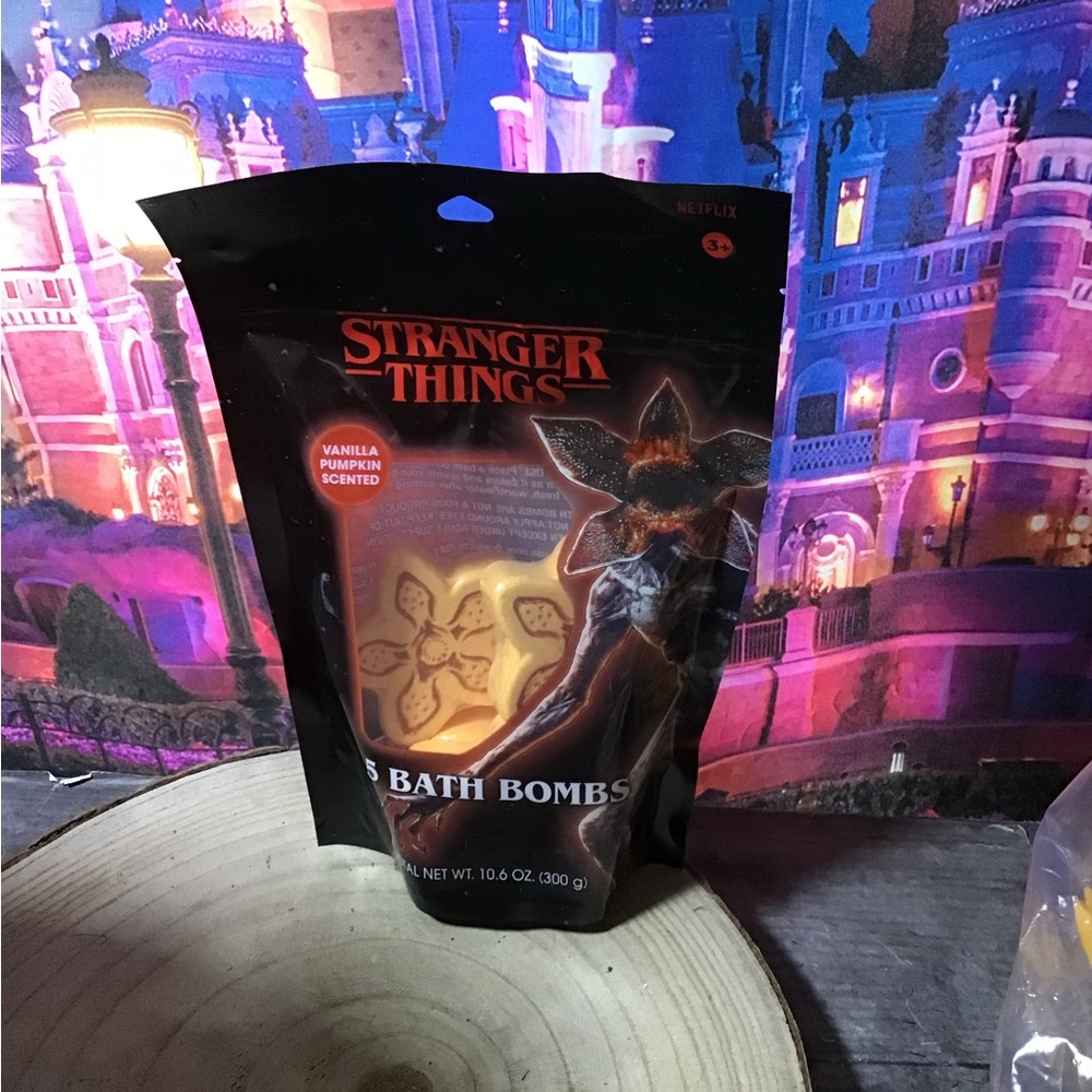 Stranger things vanilla pumpkin scented 5 bath bombs-new